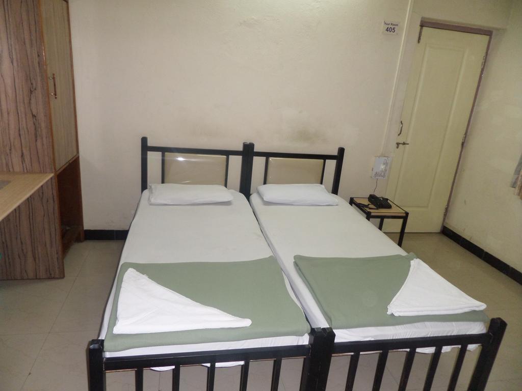 Chalukya Deluxe Hotell Kolhapur Eksteriør bilde