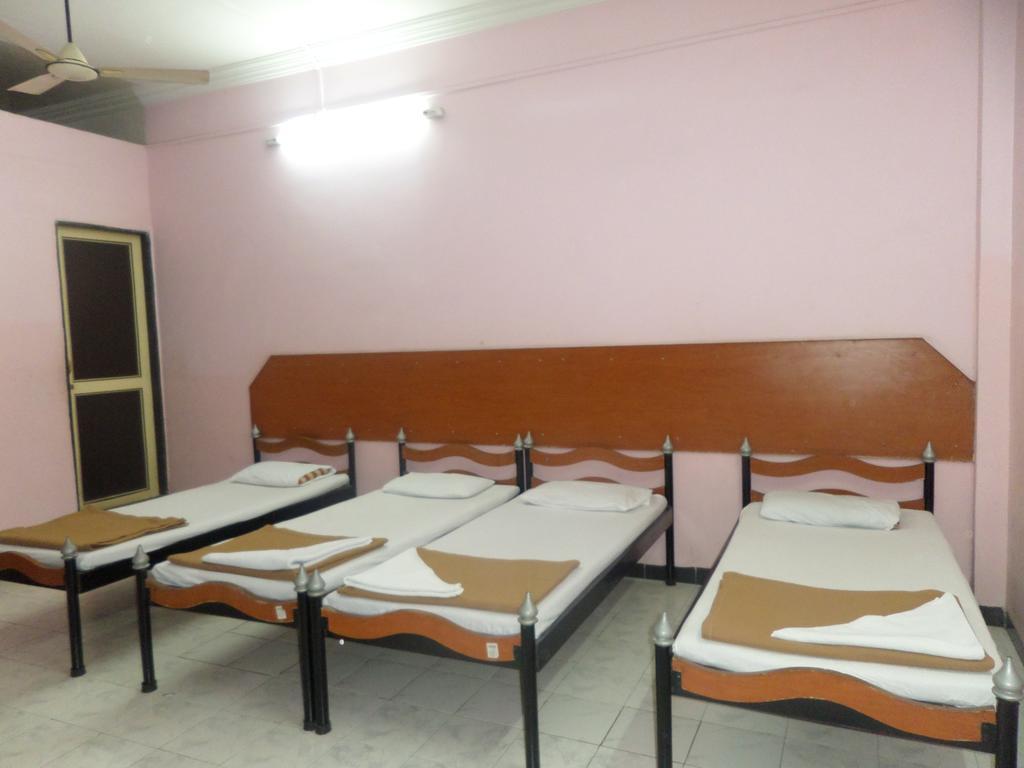 Chalukya Deluxe Hotell Kolhapur Eksteriør bilde