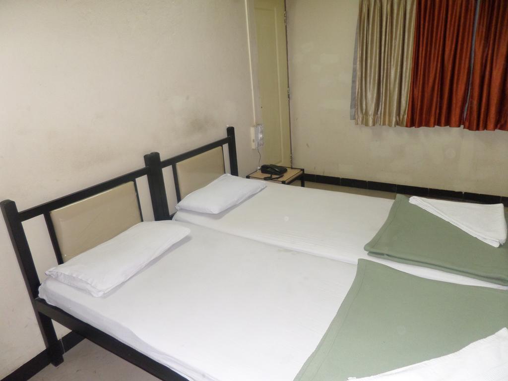 Chalukya Deluxe Hotell Kolhapur Eksteriør bilde