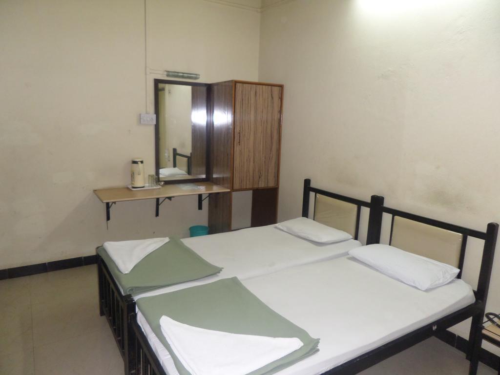 Chalukya Deluxe Hotell Kolhapur Eksteriør bilde
